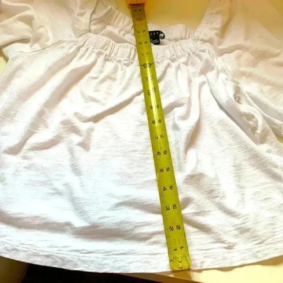 Sanctuary cropped, off shoulder, 100% cotton  top with elasticized 3/4 sleeves. - Picture 6 of 7